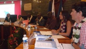 Le président Ibrahim Ramadani ouvre le séminaire en compagnie du maire Majani de Mamoudzou de son 6e adjoint Sidi et Camille Pestre d'Enviropea