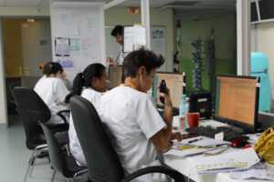 Mayotte, CHM, Urgences, box pédiatrique, box adulte, déchocage, Frédéric Lecenne, Christophe Laplace, médecins,