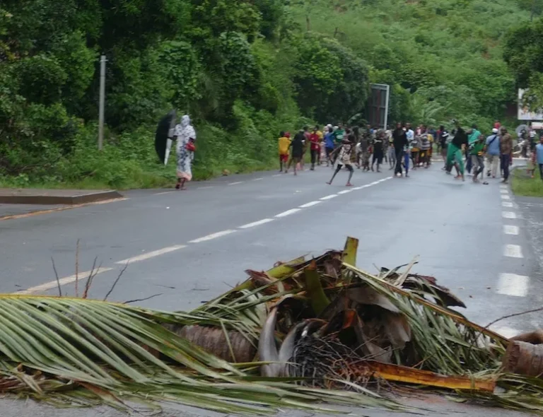 Barrages, délinquance, Mayotte, Koungou