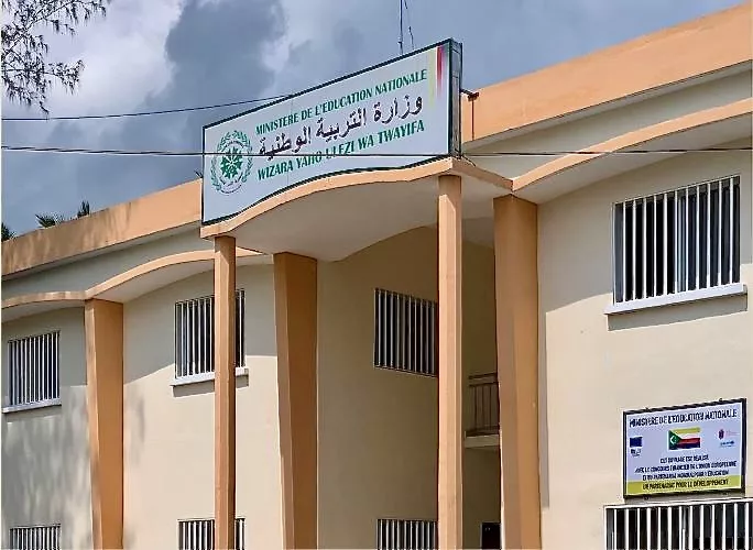 Comores, Education nationale, enseignants