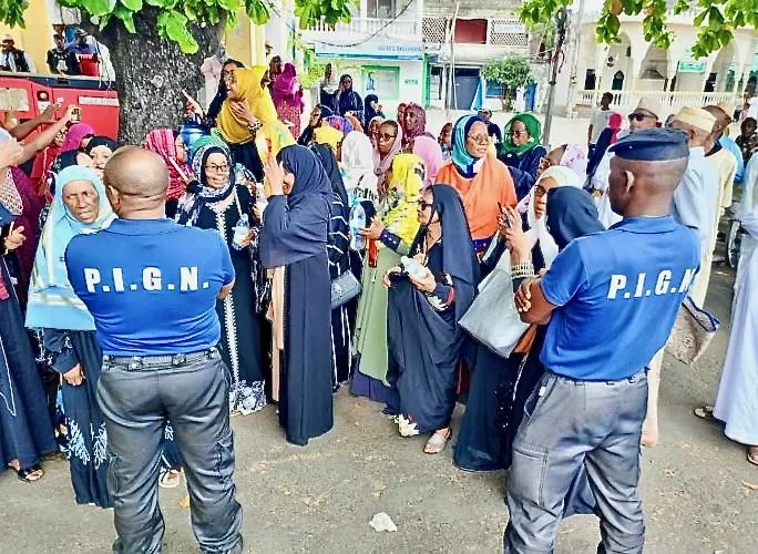 Comores, Moroni, eau, Azali Assoumani