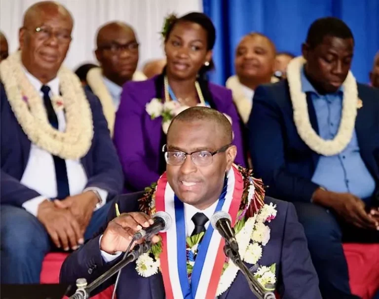 Dzaoudzi Labattoir, Said Omar Oili, sénateur, Mayotte