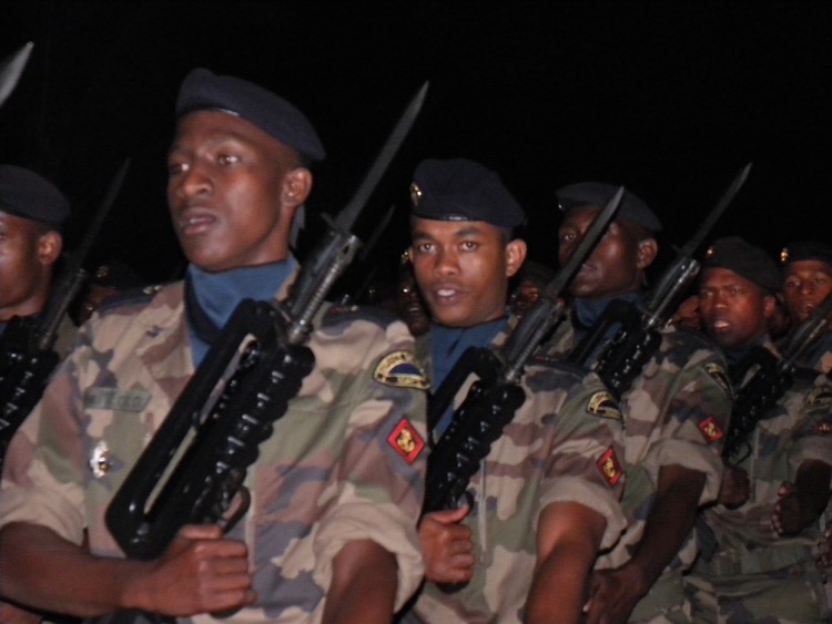 Militaires, Mayotte, Parly