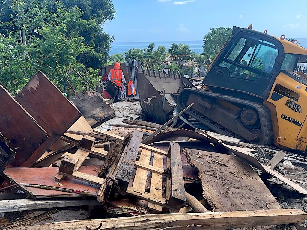 Mayotte, décasage, préfecture, bidonville,