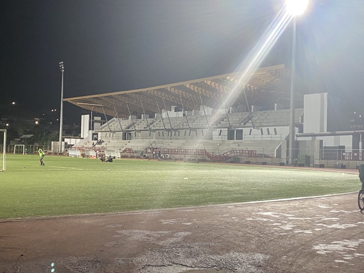 Cavani, cinéma, stade, Mayotte