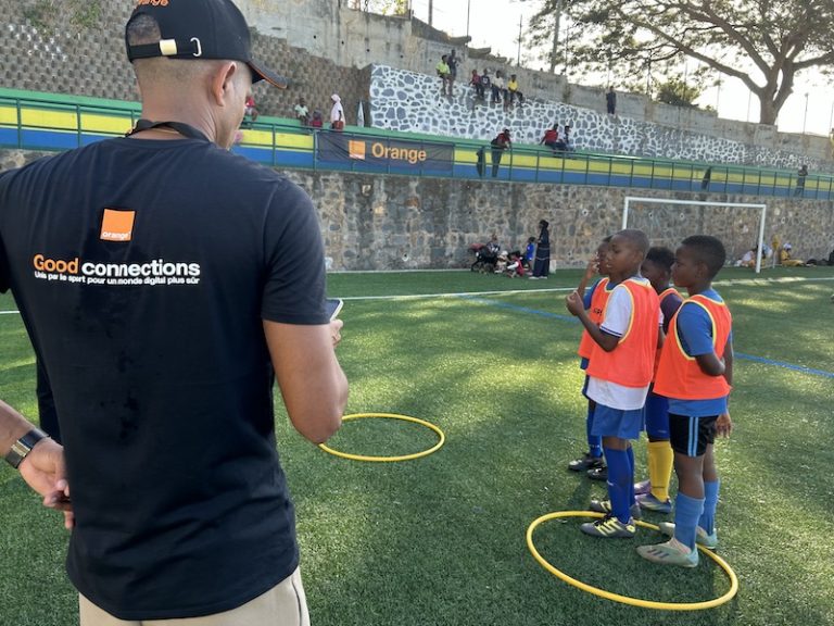 Orange, football, challenge, numérique, Mayotte