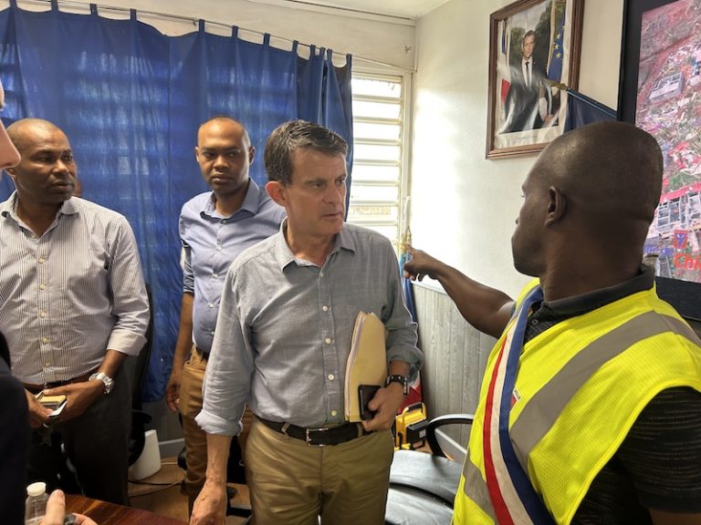 Manuel Valls, Mansour Kamardine, Mayotte