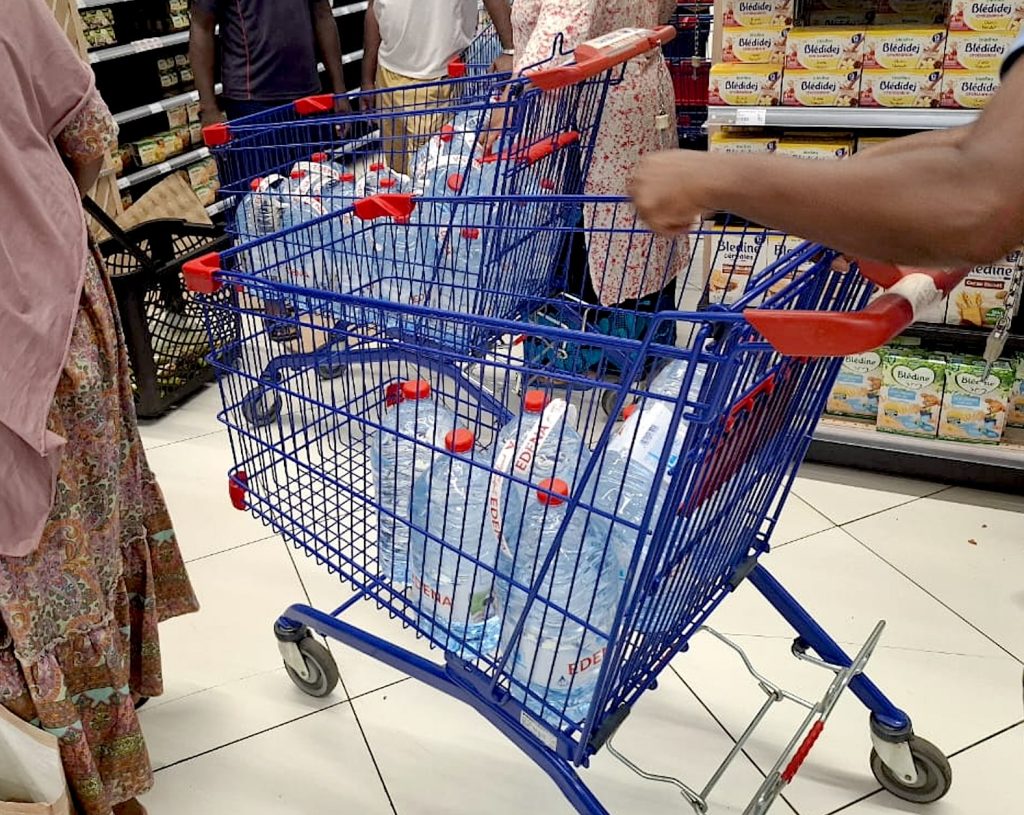 Mayotte, Jumbo, bouteilles d'eau, pénurie, crise de l'eau,