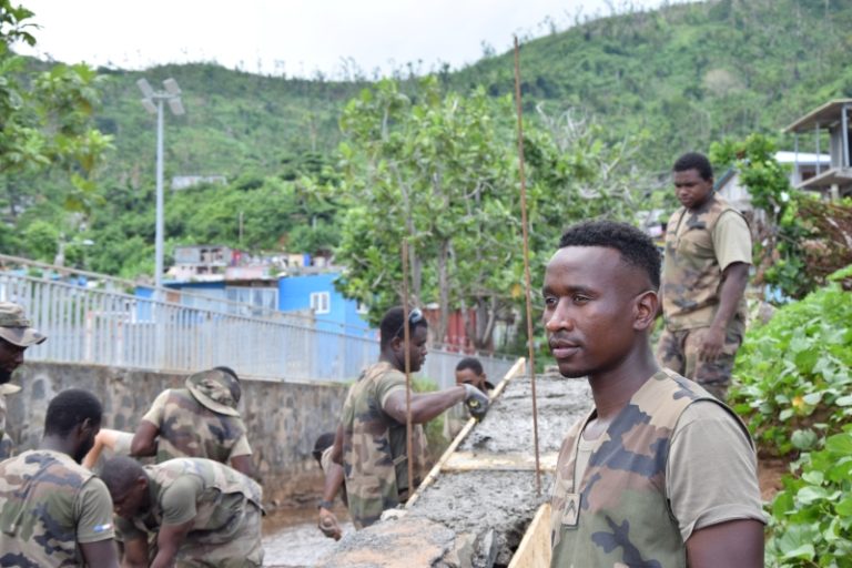 Bataillon reconstruction, chantier, Mtsamboro, Mayotte