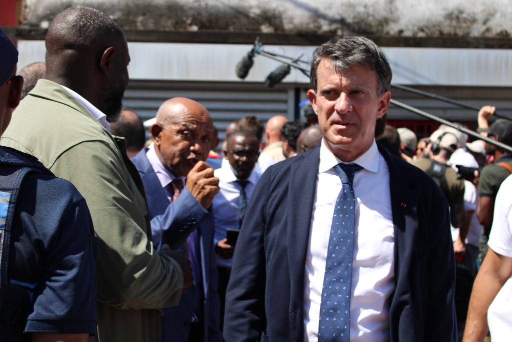 Projet de loi, Mayotte, Emmanuel Macron, Manuel Valls, conseil d'Etat