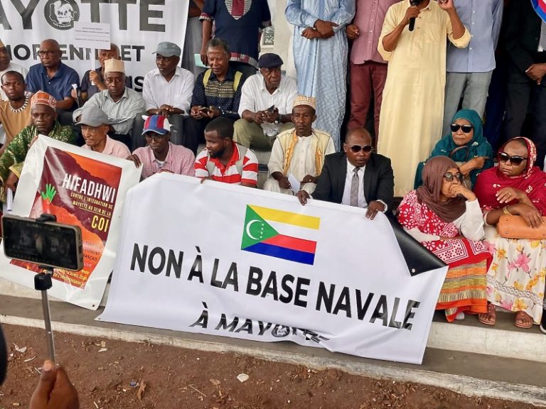 Comores, France, Base militaire, Mayotte, Manuel Valls