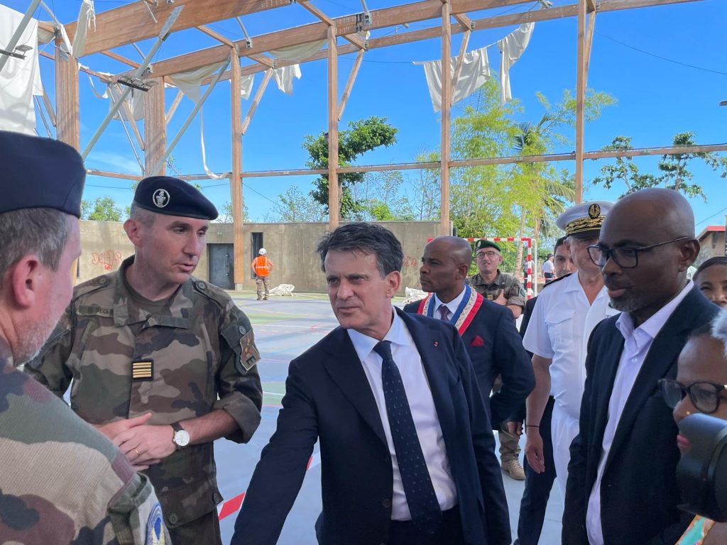 Mayotte, Manuel Valls, Projet de loi