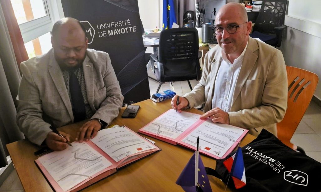Mayotte, Réunion, Université de Mayotte, Orange, signature, convention, inclusion numérique,