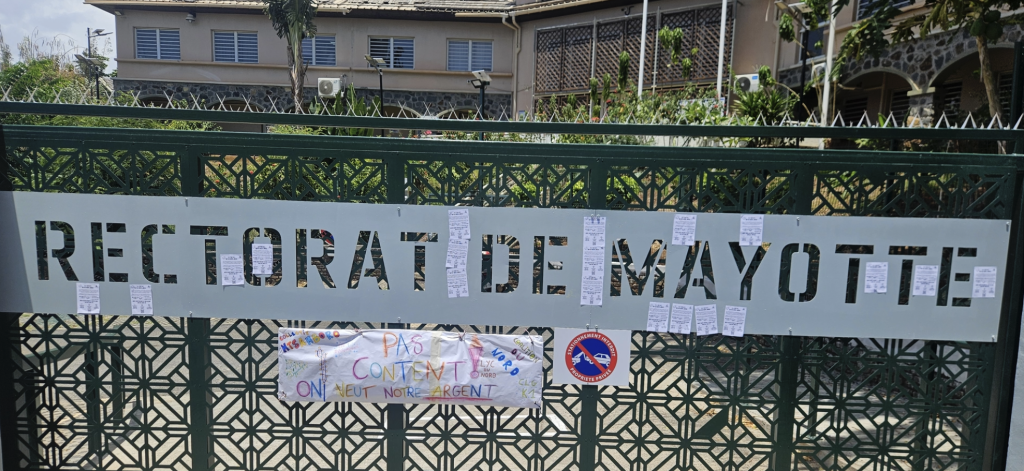 Mayotte, Mtsamboro, collectif, enseignants, impayés,