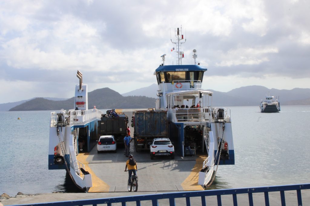 Mayotte, barge, contrôles,
