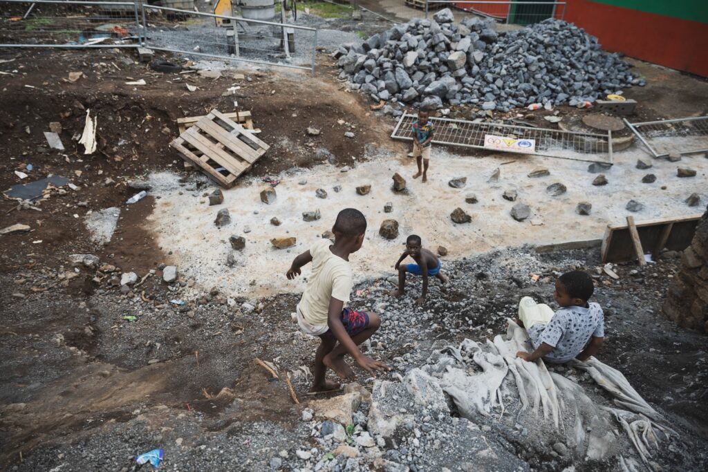 Mayotte, Mamoudzou, nouvel arrivant, enfant, Mamoudzou, chantier,