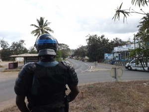 Kaweni CRS au rond point de la zone NEL