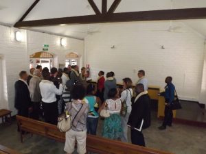 La visite de la salle d'audience de Sada