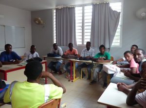 Les élèves délégués réunis avant de rencontrer le proviseur