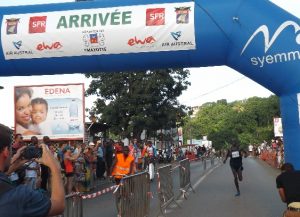 Kipkemoi Rotich Titus vainqueur modeste d'une course surlaquelle chaleur a encore frappé