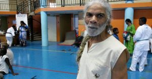 Jean-Alix Mazaka qui a développé le karaté dans l'océan Indien à la fin des années 60
