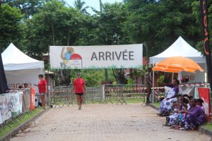 Une ligne d'arrivée, cinq courses pour le trail des makis 2015