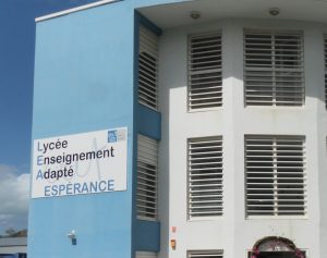 Le conseiller pédagogique travaille au LEA Espérance
