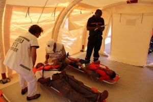 Prise en charge des blessés au poste médical avancé (Photo SDIS)