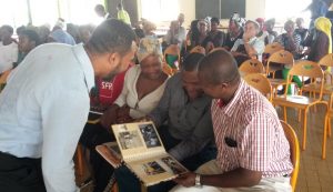 "Même les albums photos n'existent plus aujourd'hui", fait remarqué El Habibe
