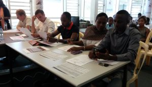 Les 5 membres du jury : Yohann Desmyter, développeur, Yohann Girard, du centre universitaire, Faahimy Anlim, créateur de site, Faouzat Mli, directrice du service informatique du conseil départemental et Salim Mdéré, de l'IDOM