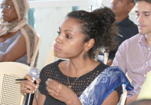 De nombreuses questions dans le public