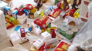Huit produits dans les paniers