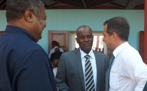Le président Soibahadine avec le sous-préfet Bruno André et Madi Vita le président du CROS