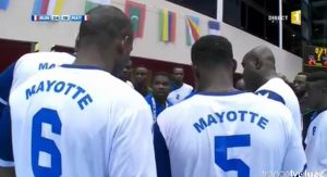 Le coach motive ses joueurs jusqu'au bout
