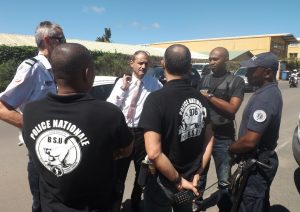 L'opération de police dans la zone commerciale de Kawéni