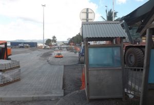 Des chantiers à l'arrêt dans la zone portuaire