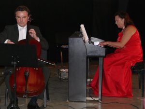 Elzbieta Dedek, la marraine du Festival, au piano