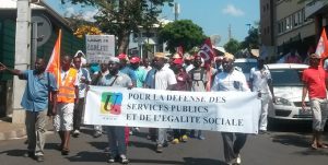 Les manifestants dans les rues de Mamoudzou ce vendredi matin