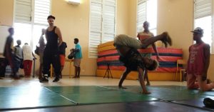 Les jeunes Mahorais devront apprendre à intégrer leurs facilités pour les accrobaties dans la danse