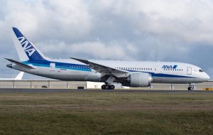 Voici le Boeing qui assurera la liaison directe entre Mayotte et Paris. Il est actuellement aux Etats-unis
