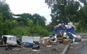 Déchets mélangés aux encombrants