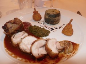 Mataba, fruits à pain, volaille... une alchimie de tous les ingrédients locaux dans la même assiette