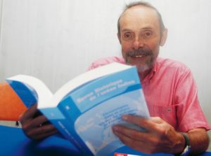 Pour Claude Wanquet, la départementalisation de 1795 n'a jamais été appliqué car les colons n'en voulaient pas