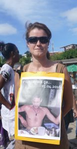 En souvenir de la victime