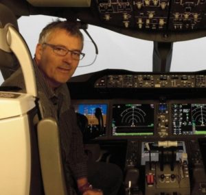 Michel Gauthier, avec ses 18.000 heures de vol, sera du voyage à Seattle pour ramener l'appareil dans l'océan Indien