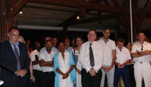 Anchya Bamana (au centre) parmi les invités
