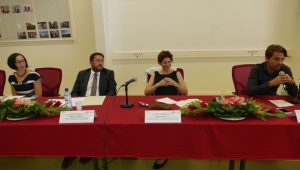 Laurent Chassot (à droite) entouré des universitaires