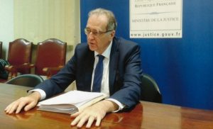 Robert Gelli, le directeur des affaires criminelles du ministère de la Justice arrive à Mayotte (Photo: JIR)