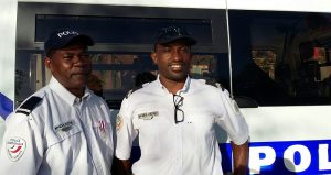 Ce sera vitre baissée pour les conducteurs des véhicules de police du défilé