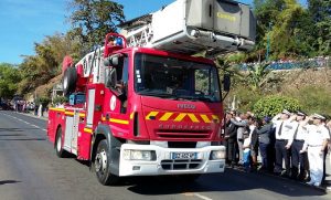 La grande échelle des pompiers du SDIS 976